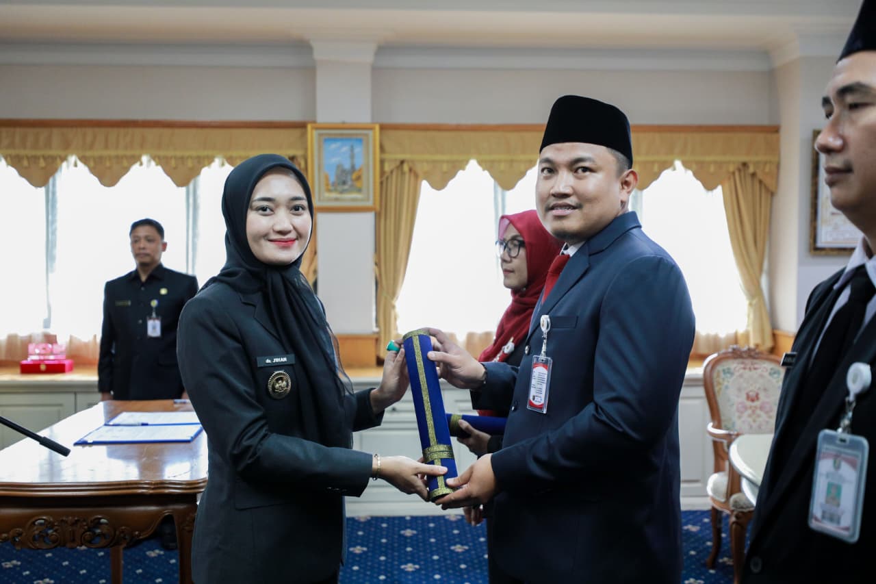 Wakil Gubernur Jihan Nurlela Lantik Empat Pejabat Pengawas dan Fungsional Pemprov Lampung